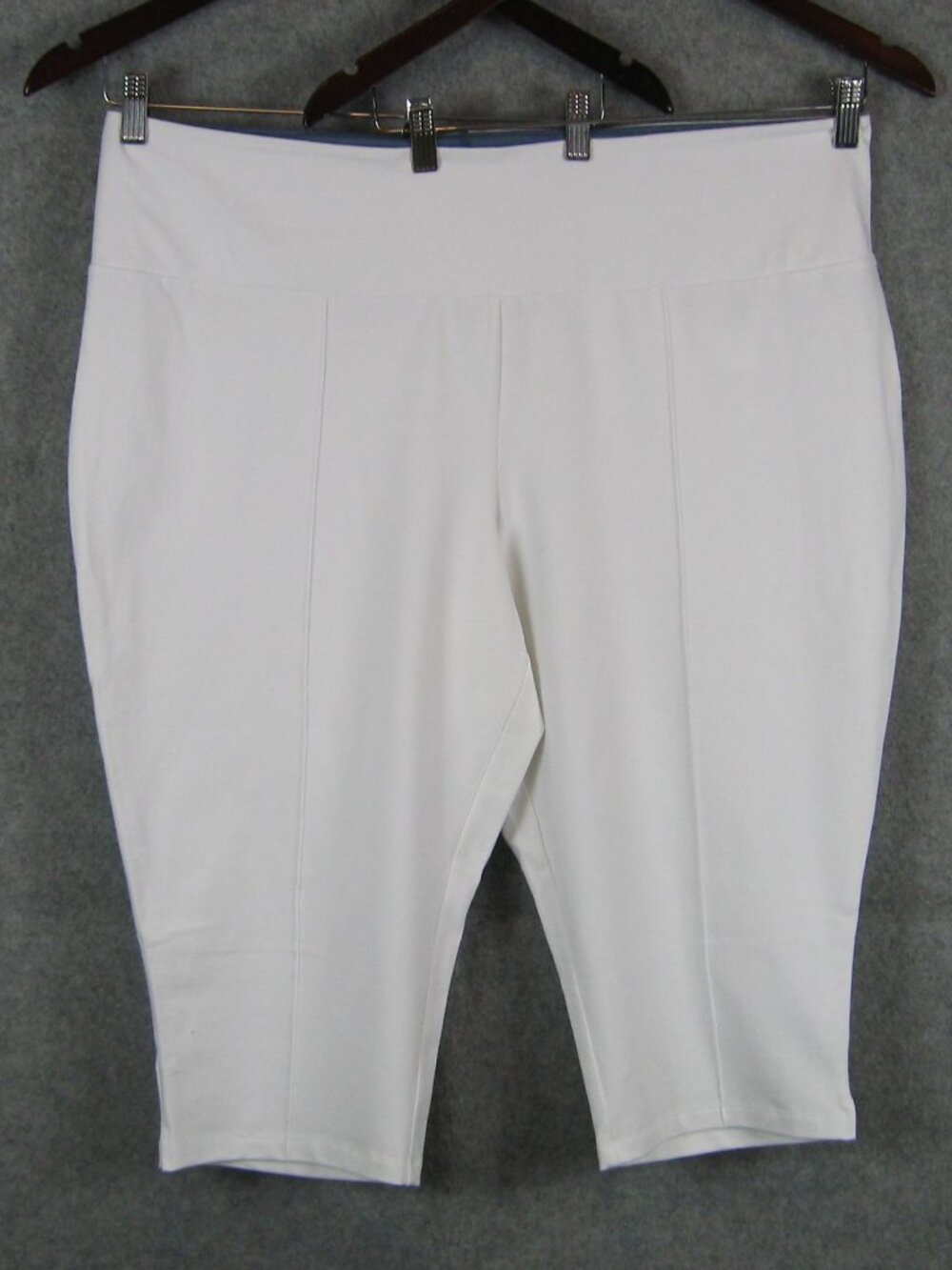 Women With Control Tummy Control Pedal Pushers 2X White